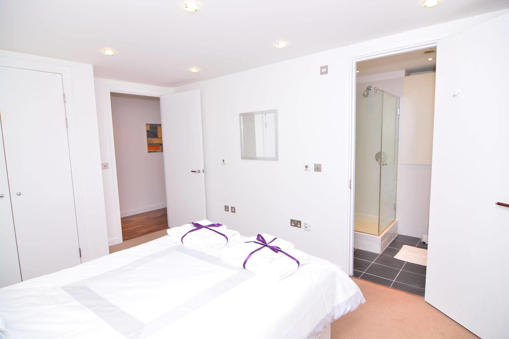Apartment Wharf - Canary South Londra Dış mekan fotoğraf
