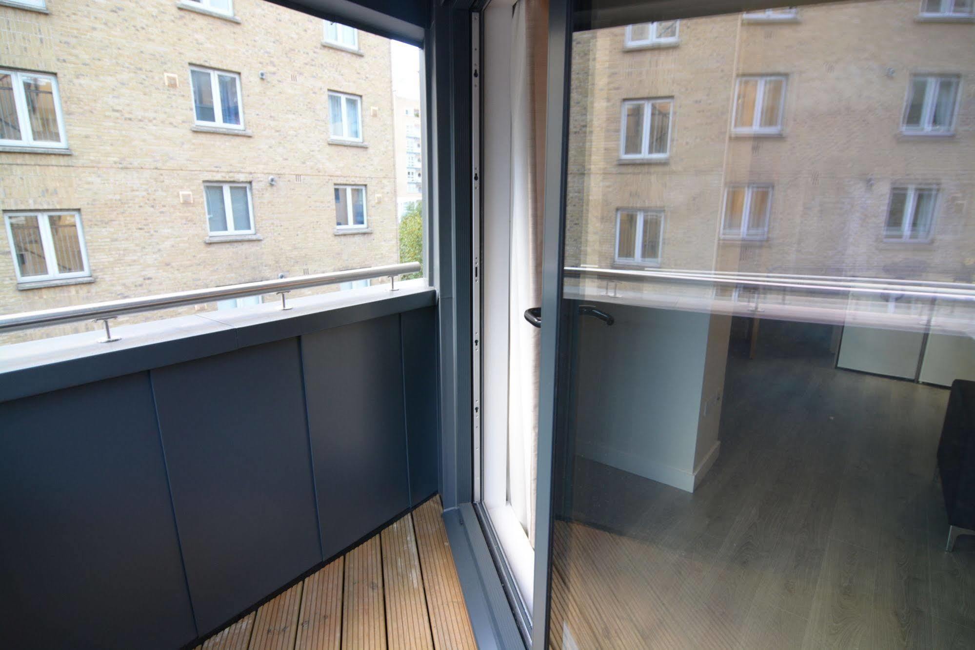 Apartment Wharf - Canary South Londra Dış mekan fotoğraf